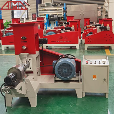 100kg/h pet food making machine exported to Nigeria